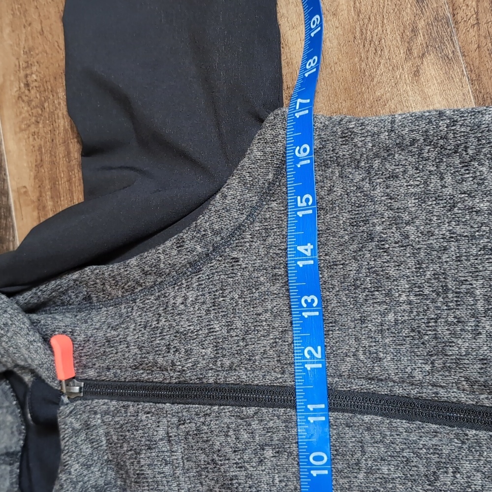 *NWT* Sweaty Betty Optimal Training Performance Hoodie Size XS Asymmetrical Zip - Picture 12 of 14